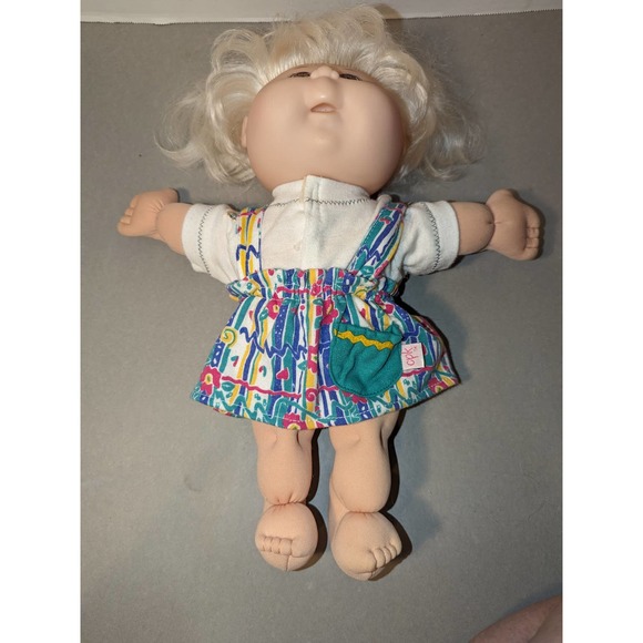 Vintage 1996 Cabbage Patch Kid Talking Laughing Girl Brown Eyes Corn Silk Hair - Picture 3 of 6